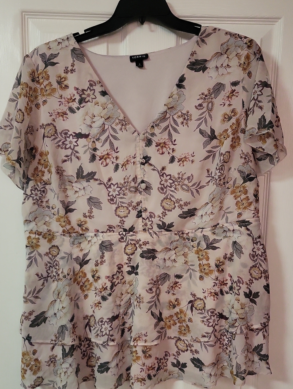 torrid Cream Floral V-Neck Tiered Blouse